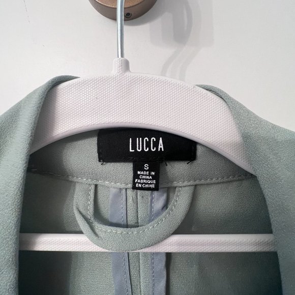 Lucca Lily Open-front blazer in sage - Picture 3 of 3